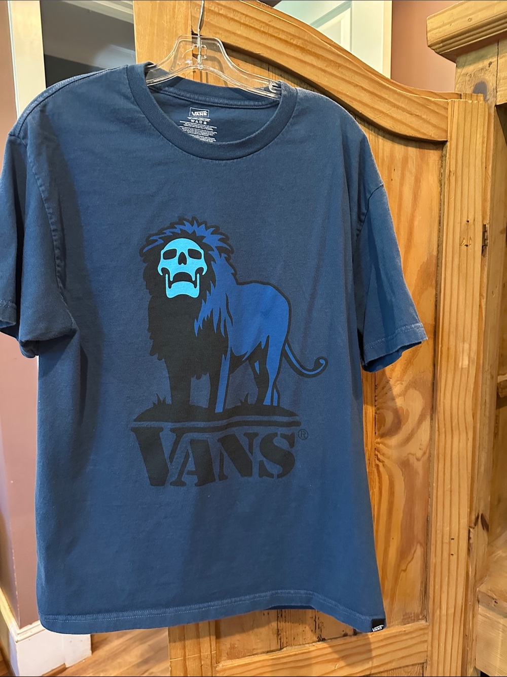 Super rare Vans Navy Blue Short-Sleeve Tee with Lion Graphic